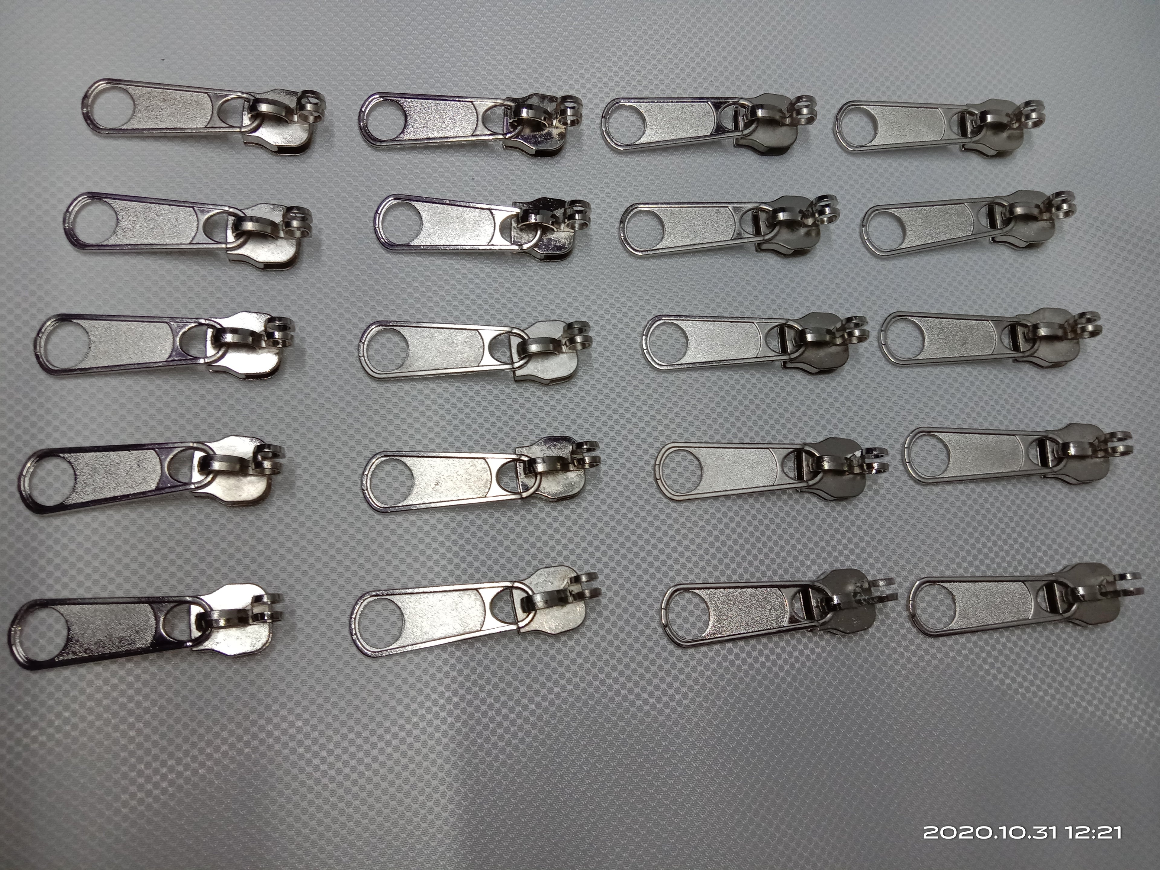 Metal Zipper Slider (Auto-Lock Type) ज़िप स्लाइडर